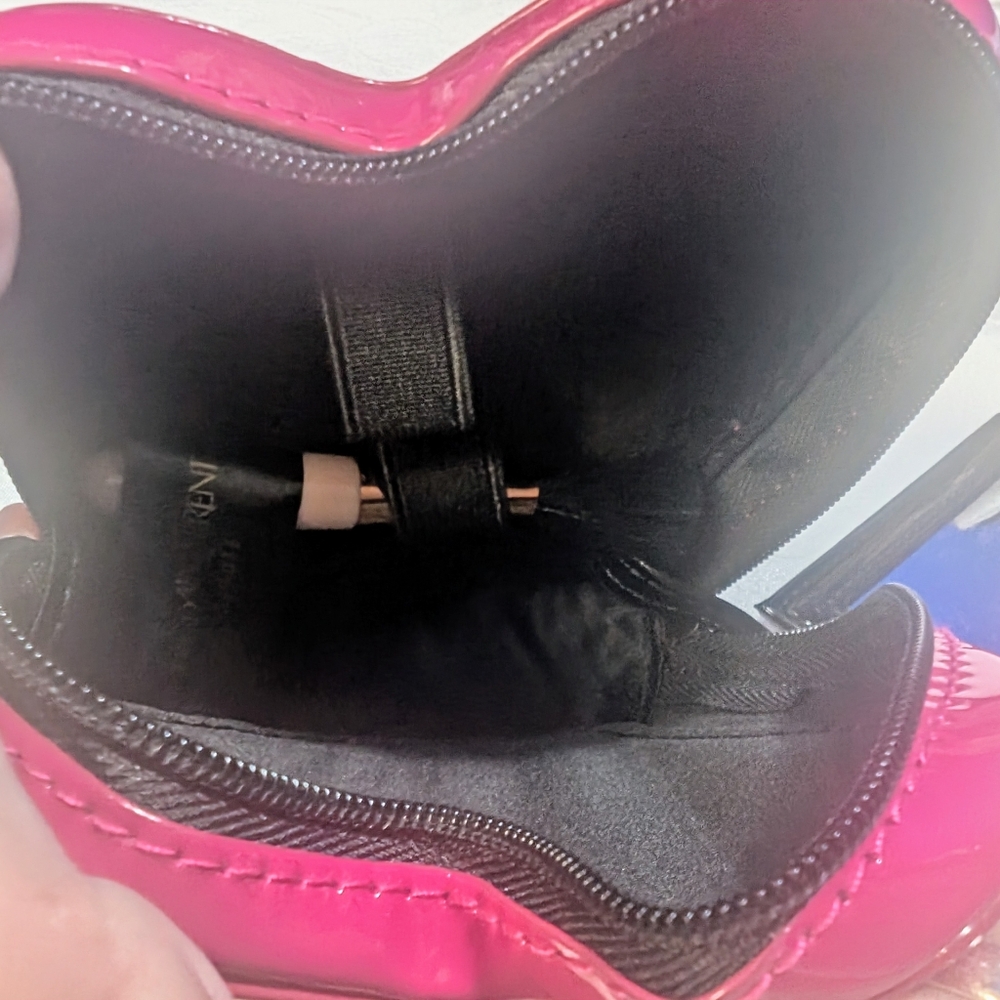YSL Beauté Pink Heart Makeup Pouch With Mirror - Picture 4 of 4
